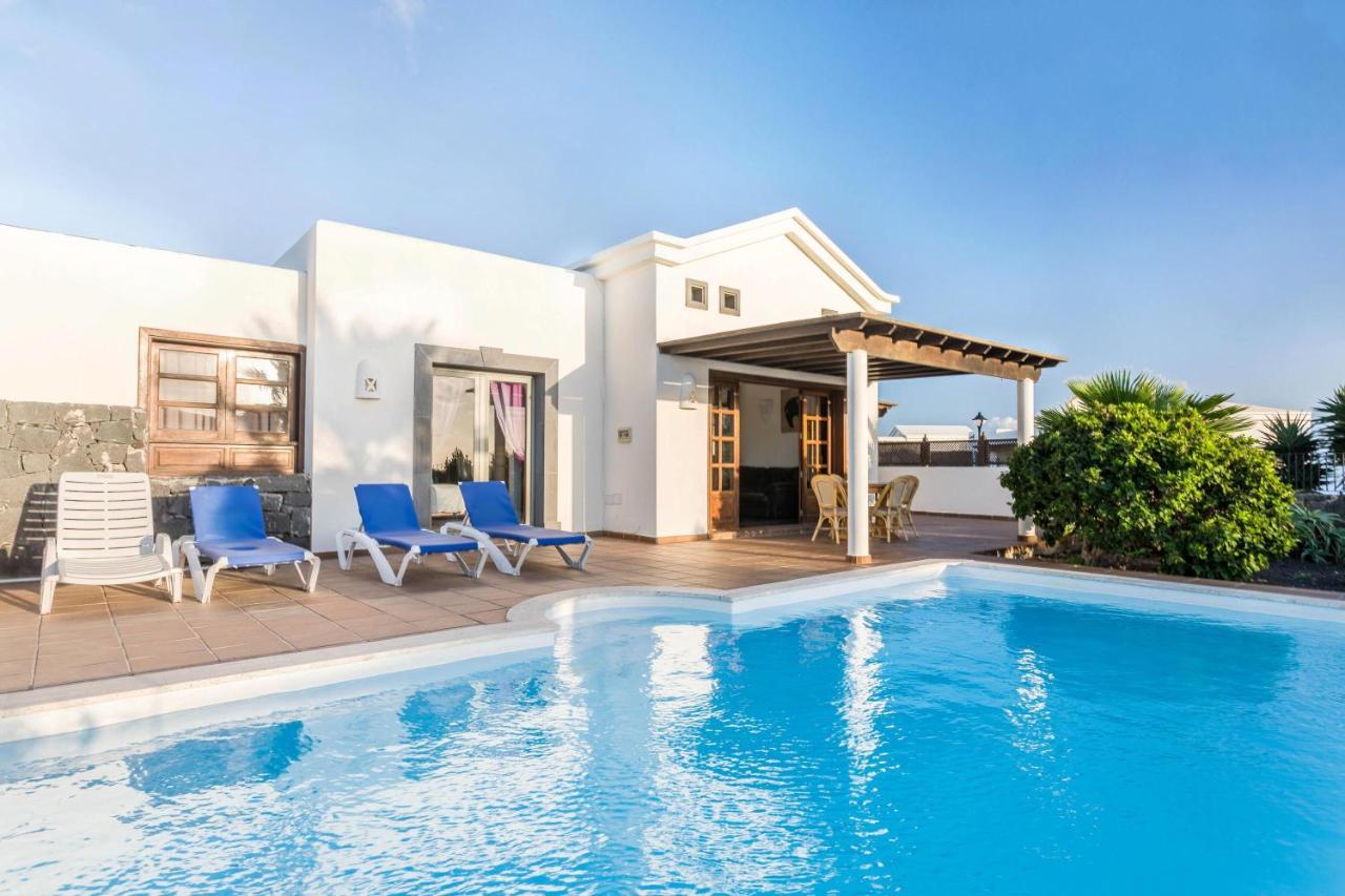Villa Tania Playa Blanca  Ngoại thất bức ảnh