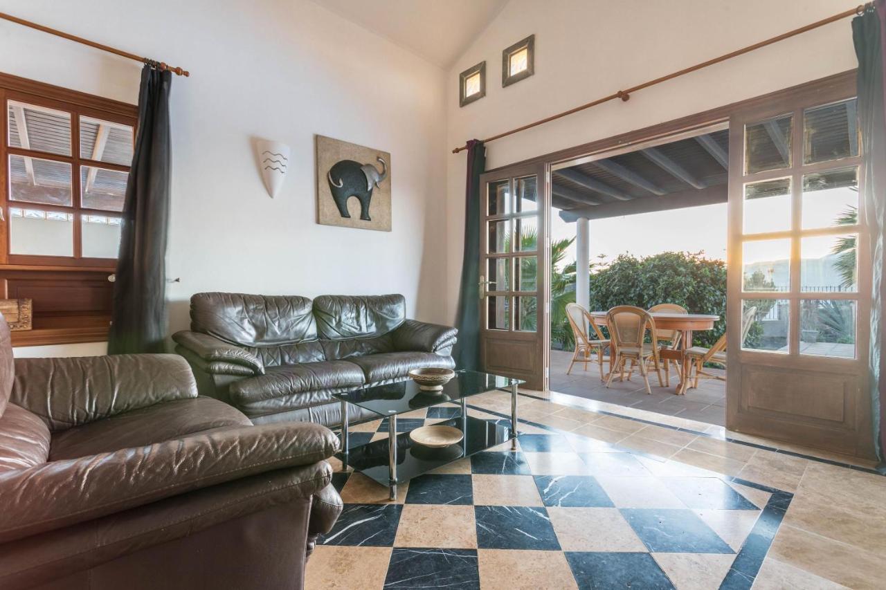 Villa Tania Playa Blanca  Ngoại thất bức ảnh
