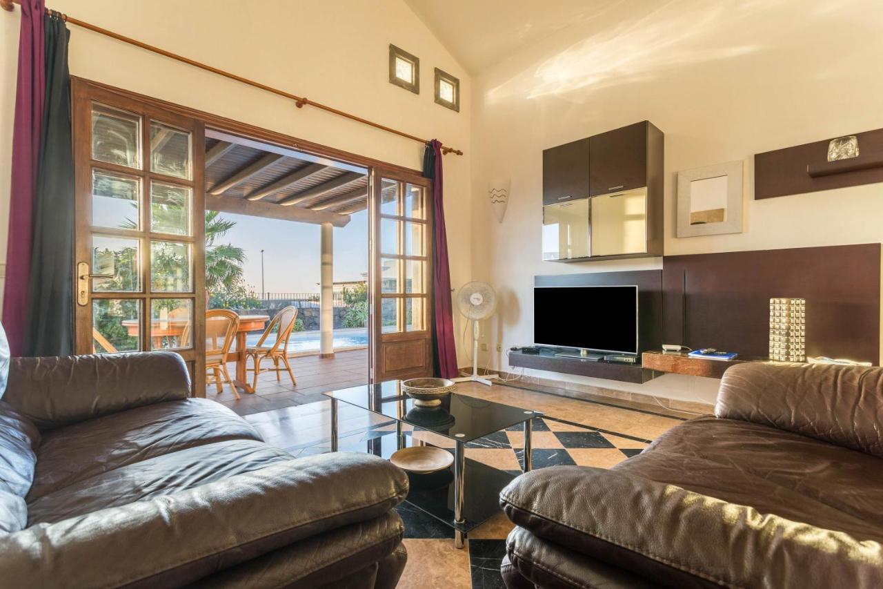 Villa Tania Playa Blanca  Ngoại thất bức ảnh